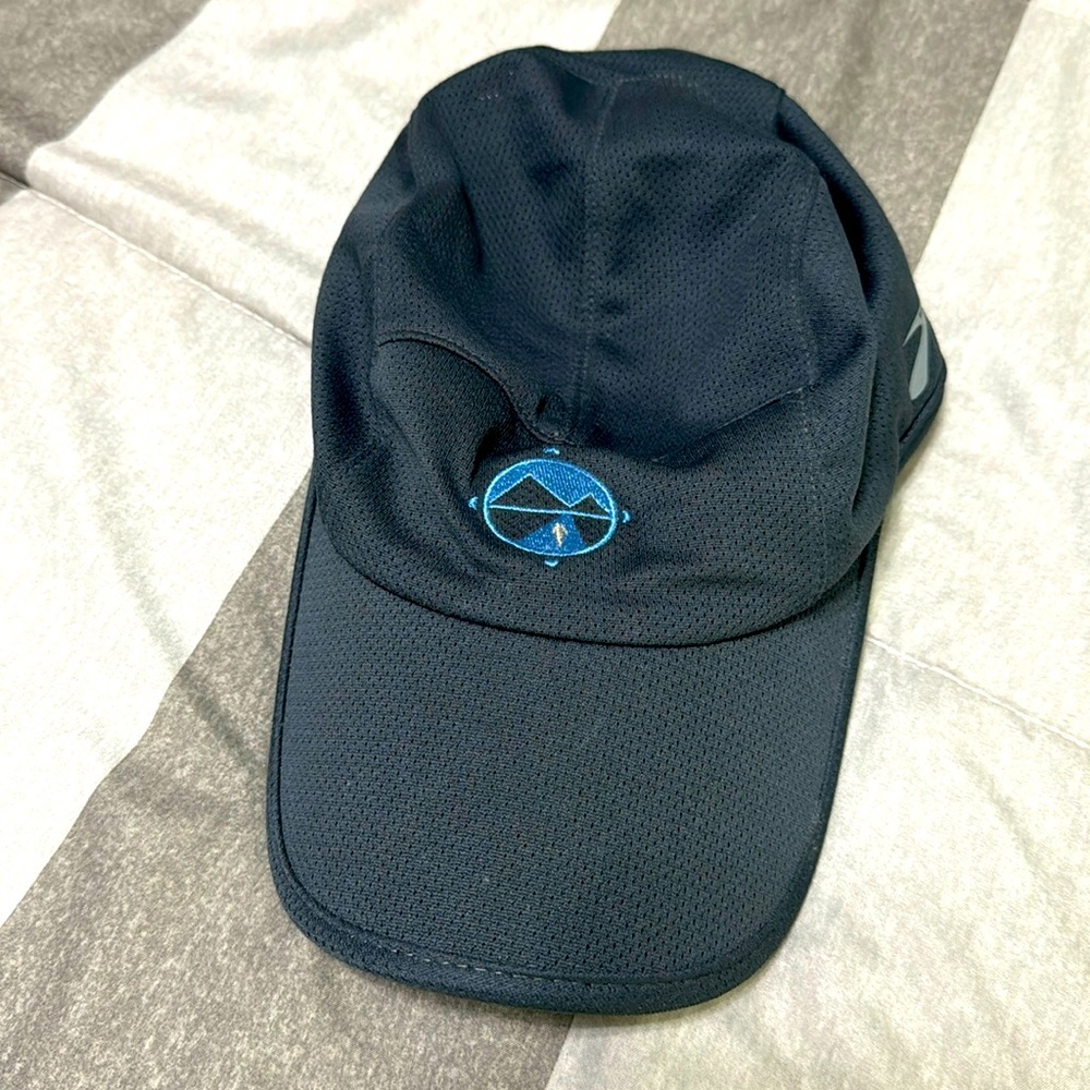 Brooks running hat